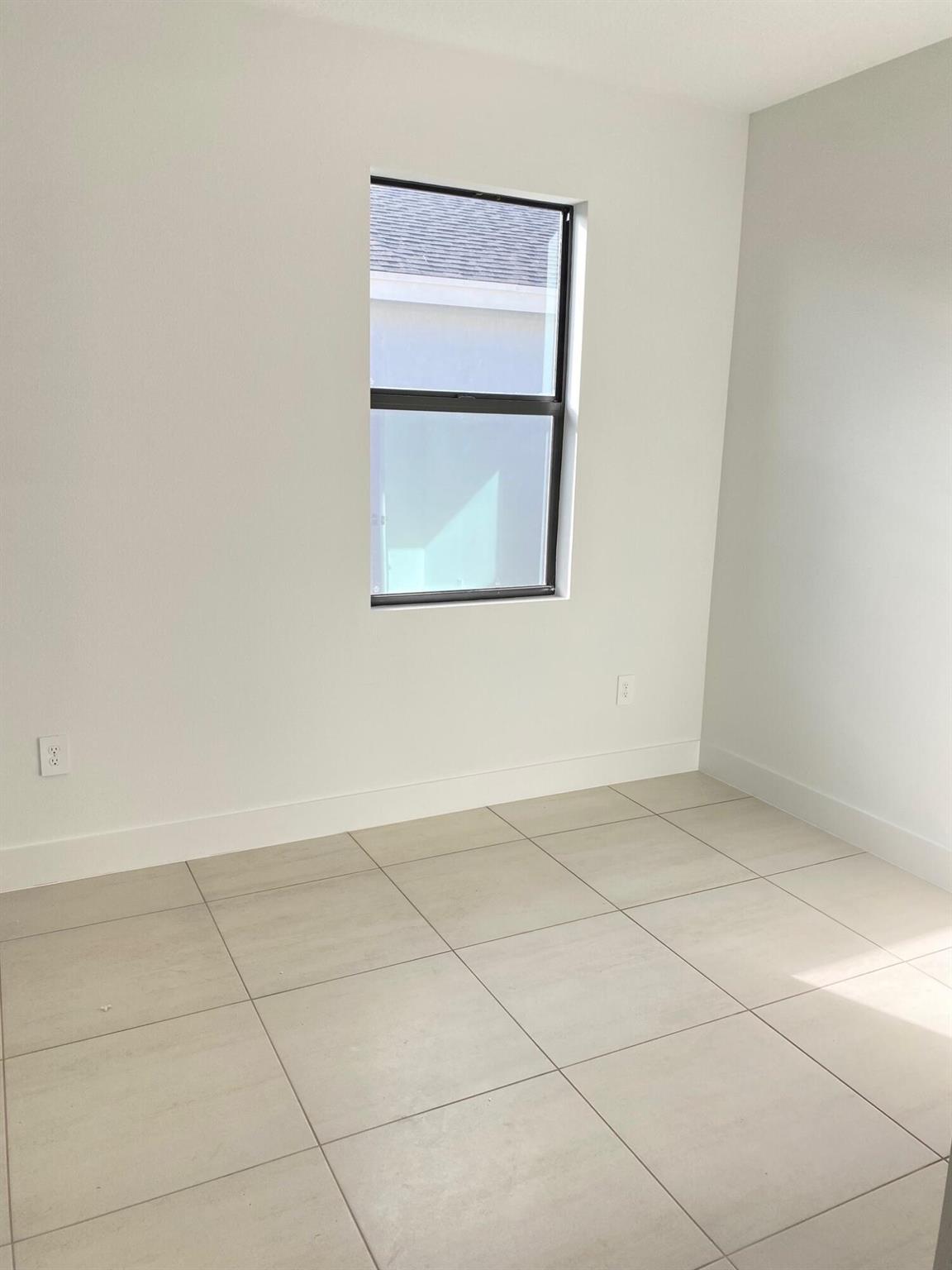 6950 SE Park Trace Drive