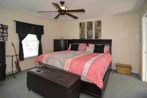 PALM LAKE PARK - Residential