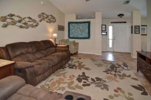 PALM LAKE PARK - Residential