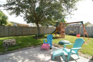 PALM LAKE PARK - Residential