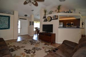 PALM LAKE PARK - Residential