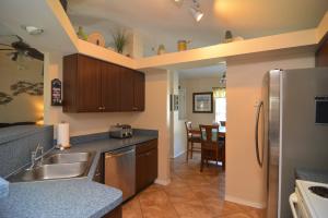 PALM LAKE PARK - Residential