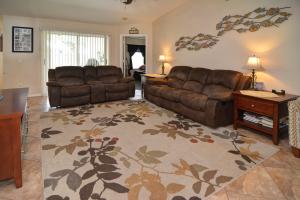 PALM LAKE PARK - Residential