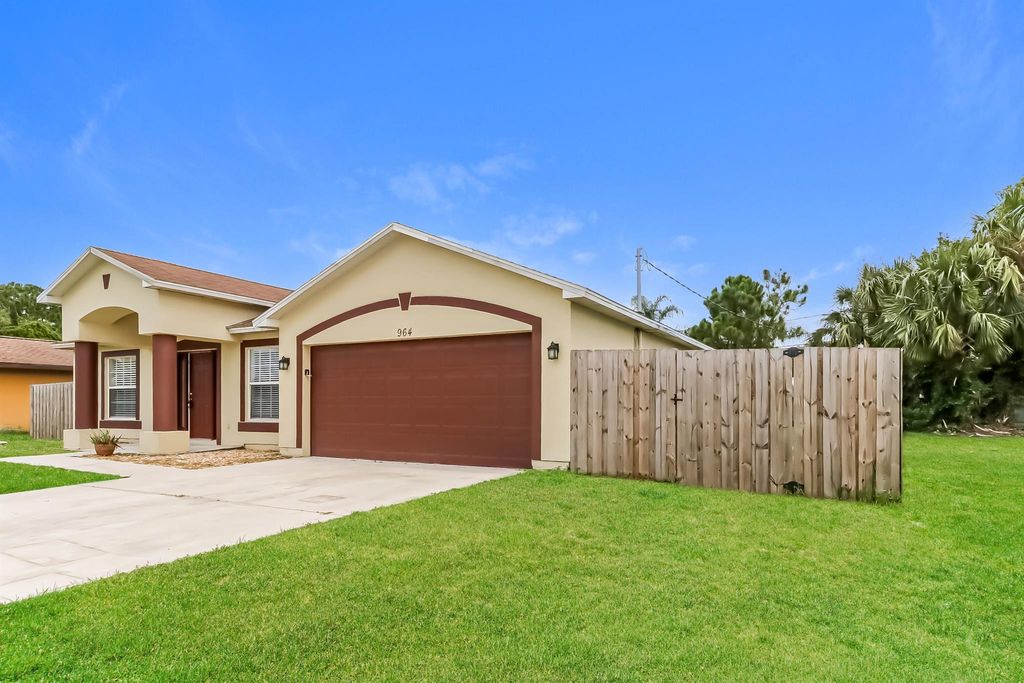 Photo of 964 SW Whittier Terrace, Port Saint Lucie, FL 34953 (MLS # R11103277)