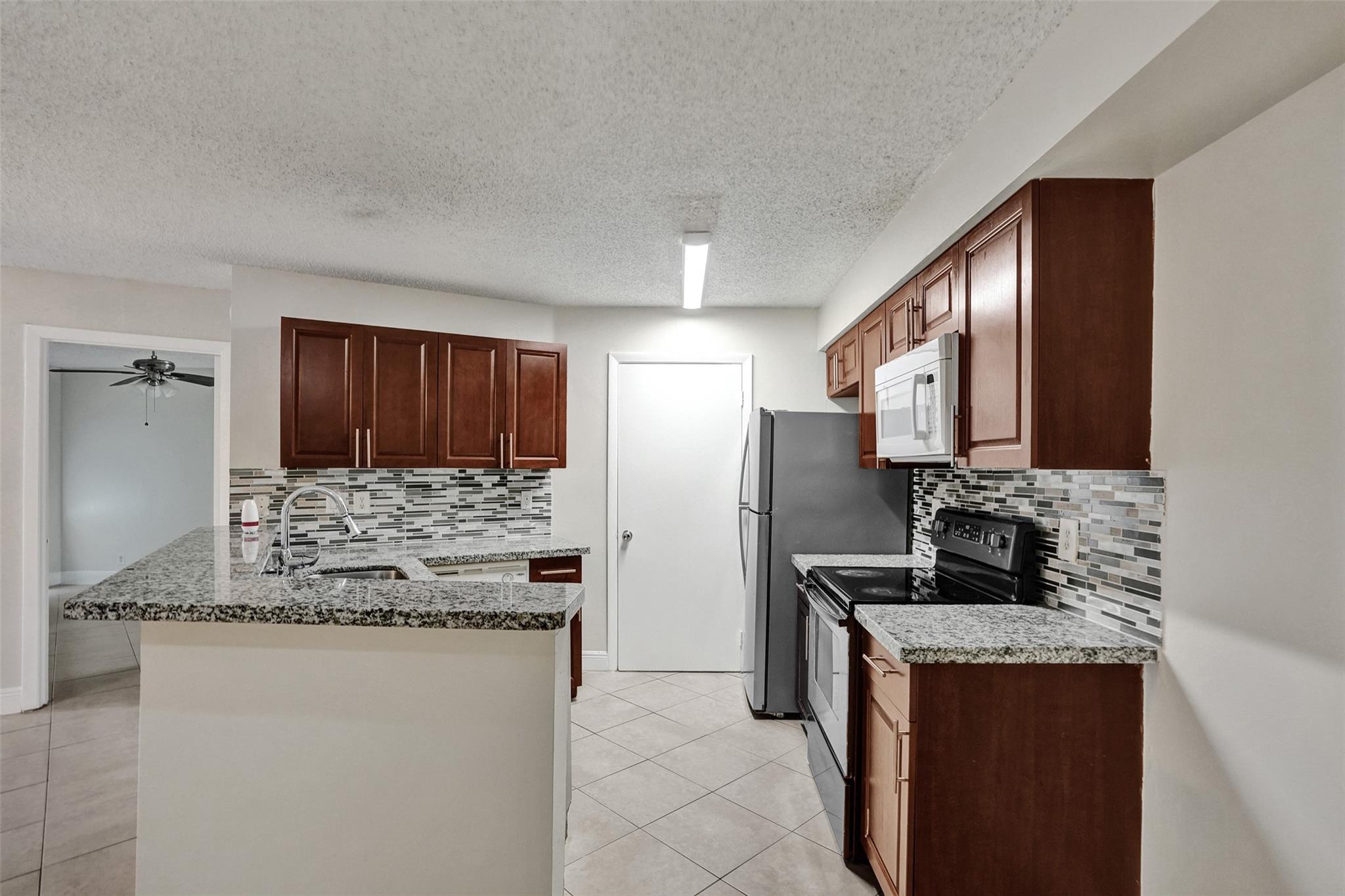 Summerbreeze Condo - Residential Lease