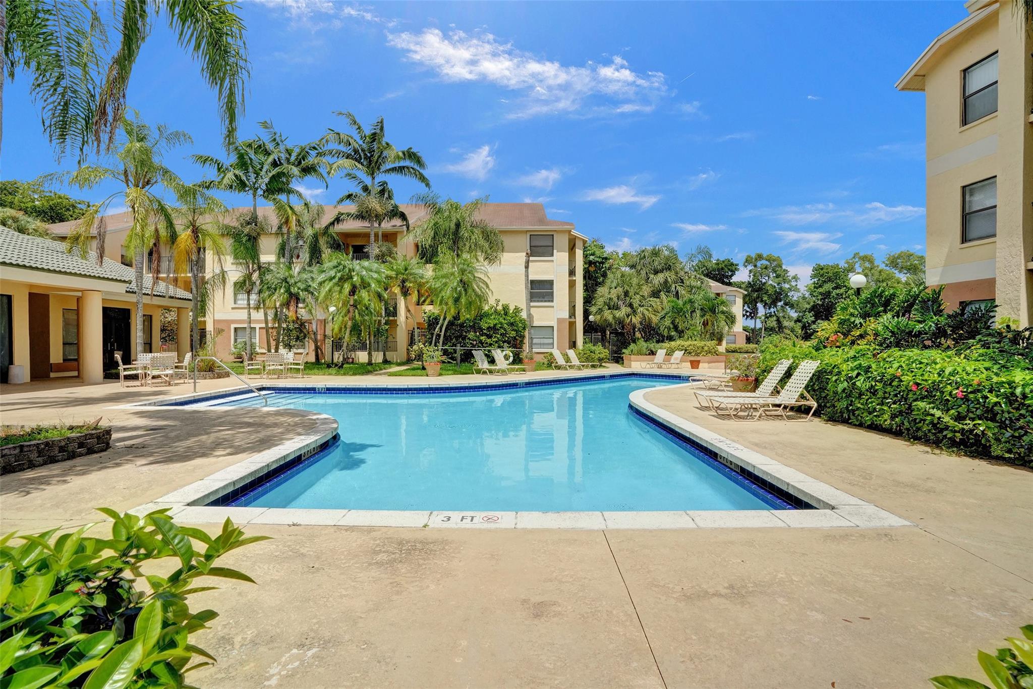 Summerbreeze Condo - Residential Lease