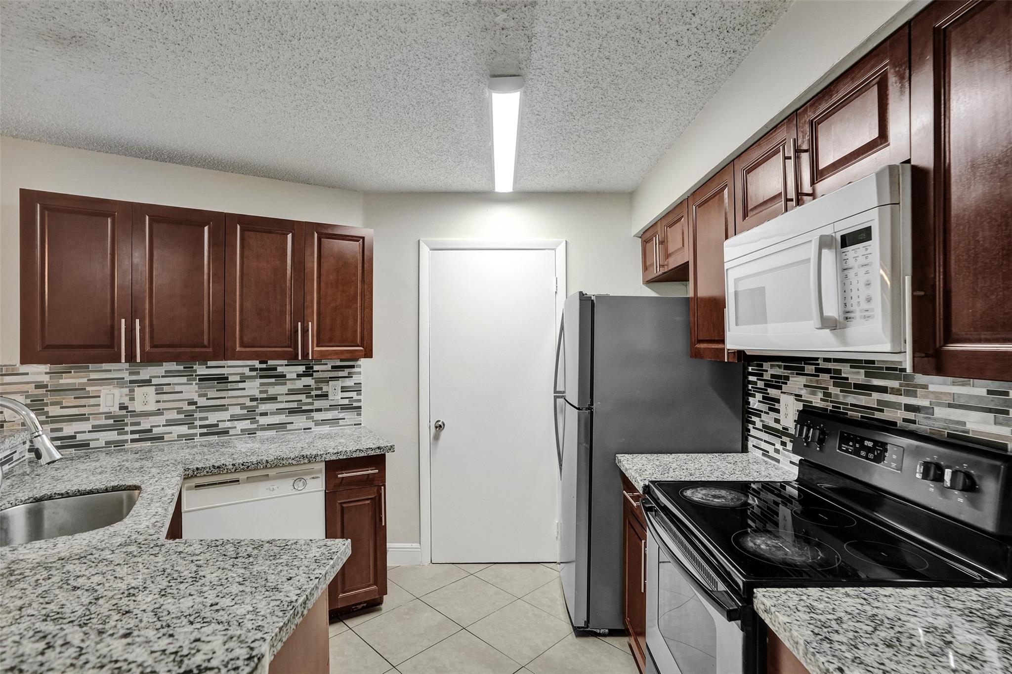 Summerbreeze Condo - Residential Lease