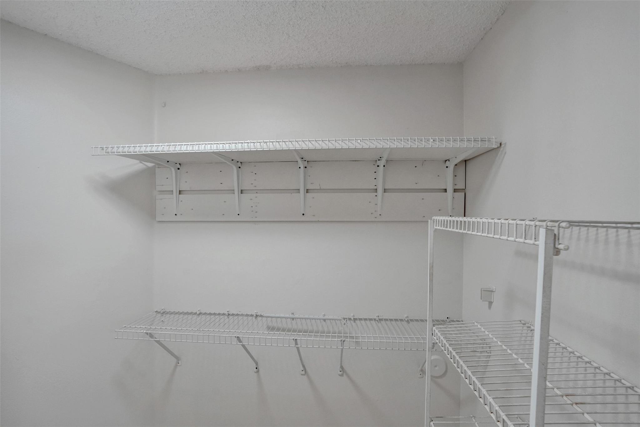 Summerbreeze Condo - Residential Lease