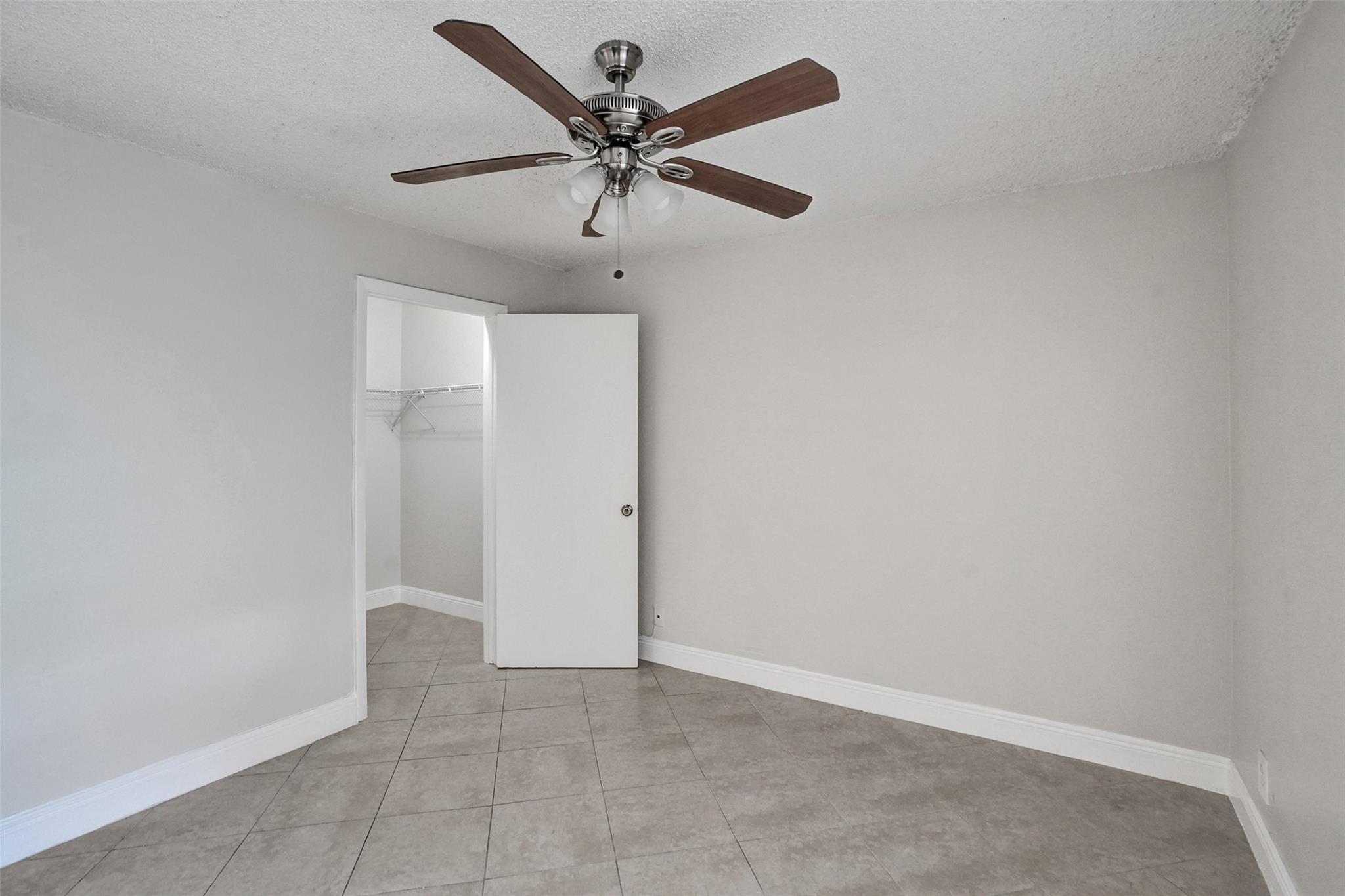 Summerbreeze Condo - Residential Lease