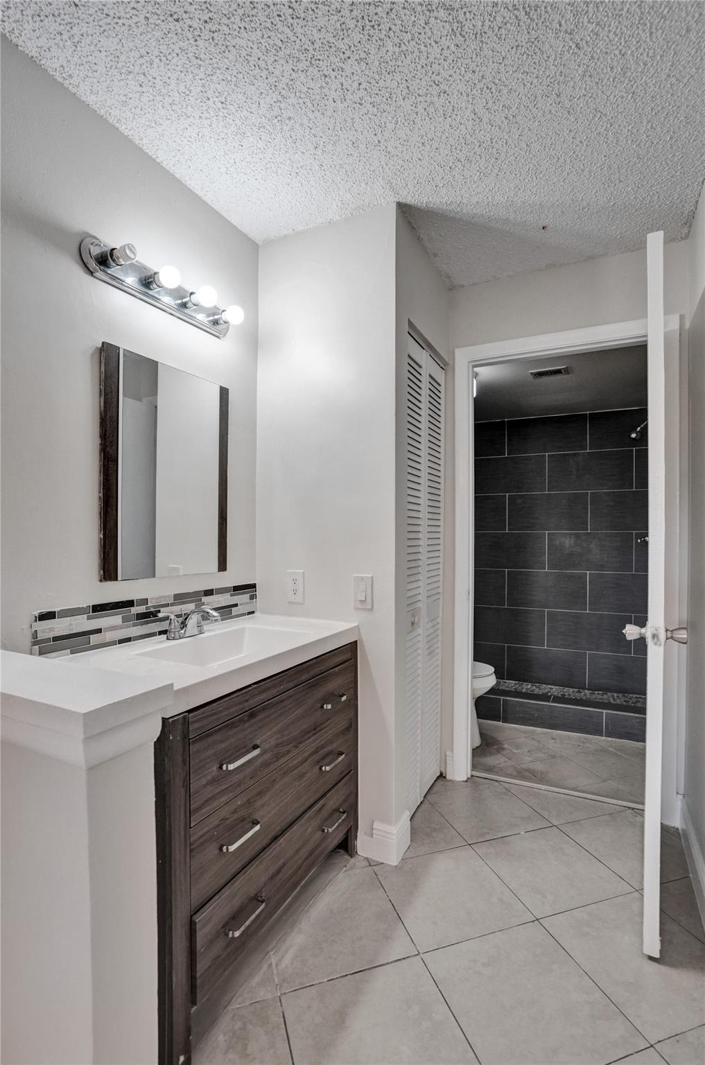 Summerbreeze Condo - Residential Lease