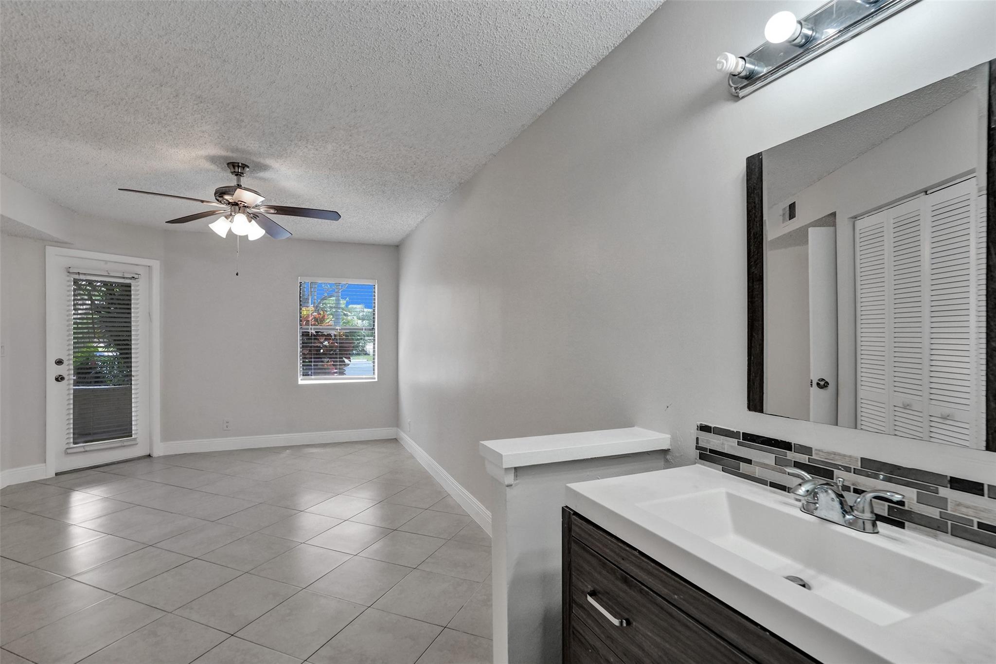 Summerbreeze Condo - Residential Lease