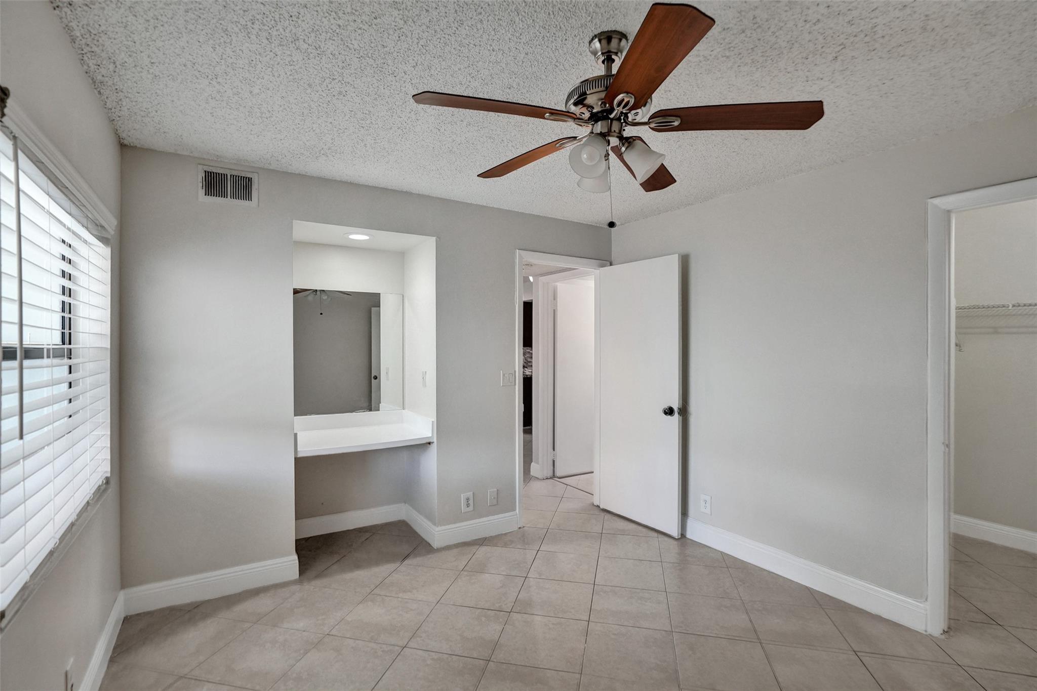 Summerbreeze Condo - Residential Lease