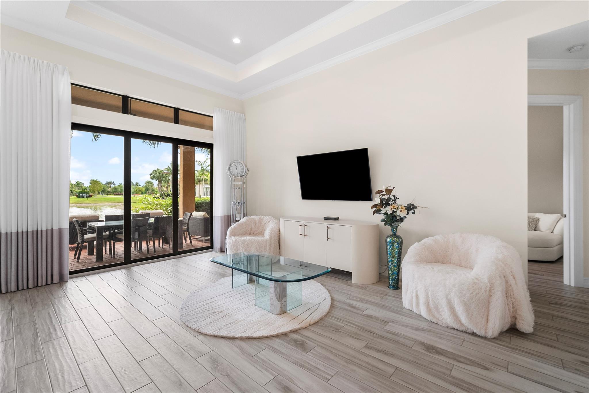 Four Seasons - Residential