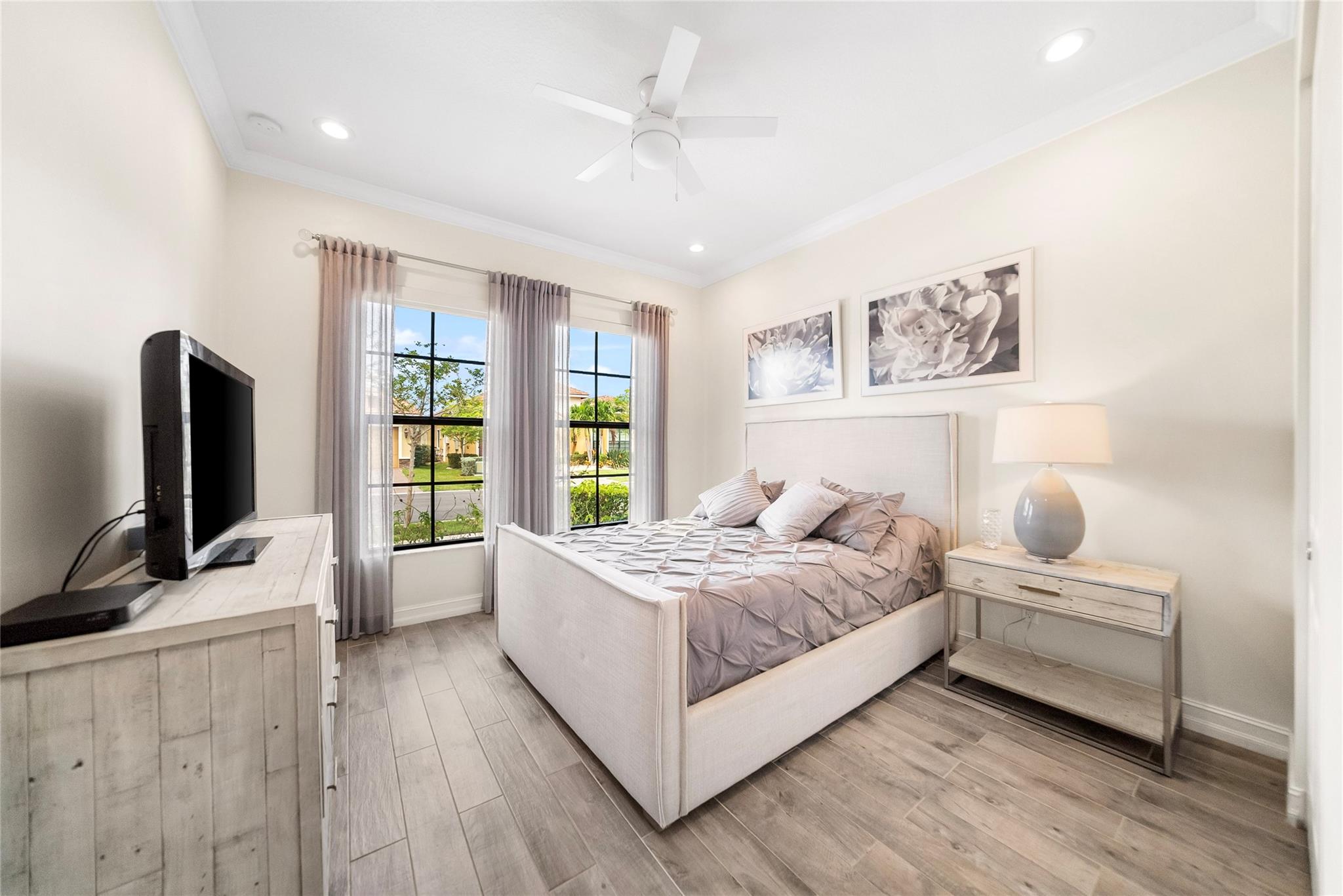 Four Seasons - Residential