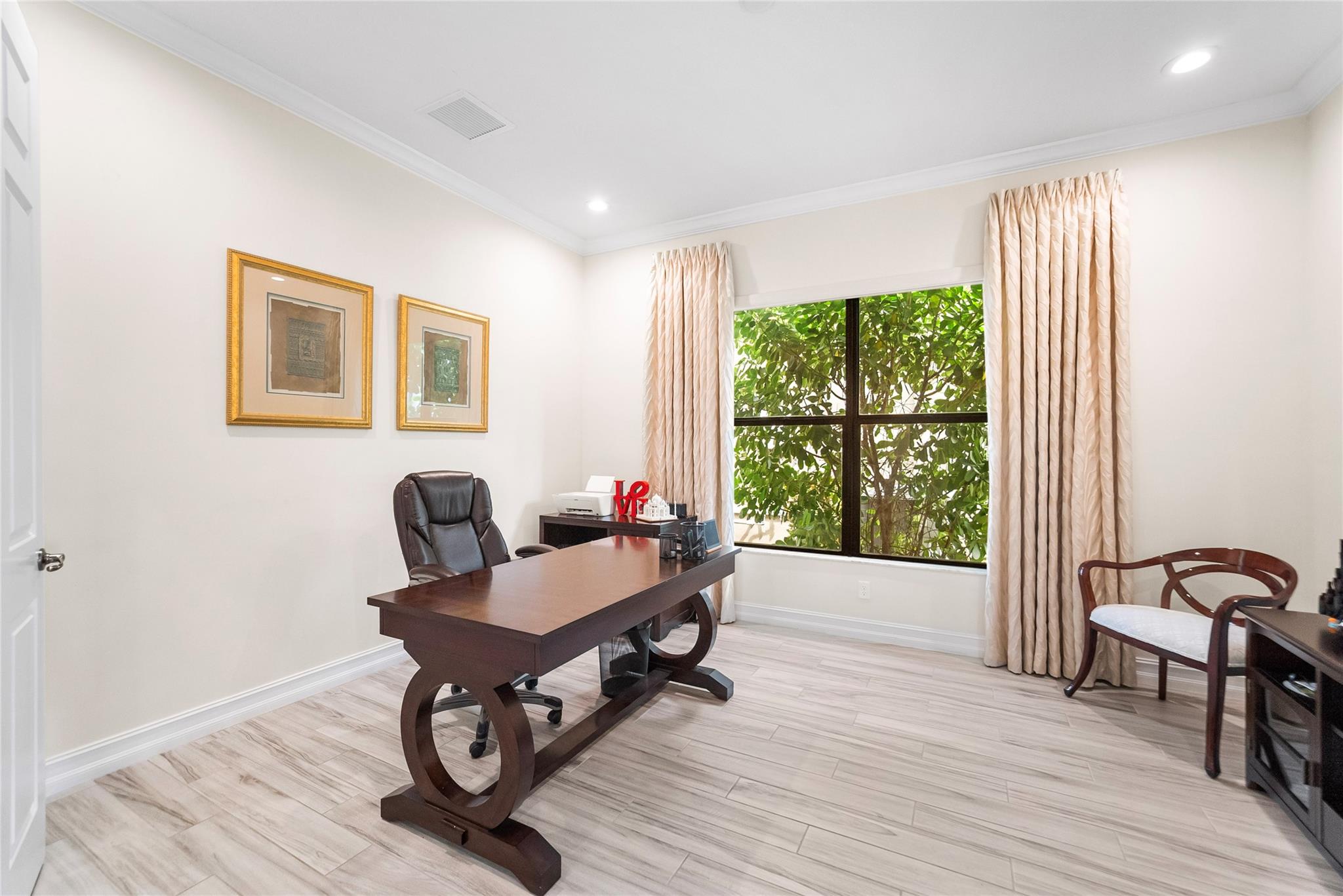 Four Seasons - Residential