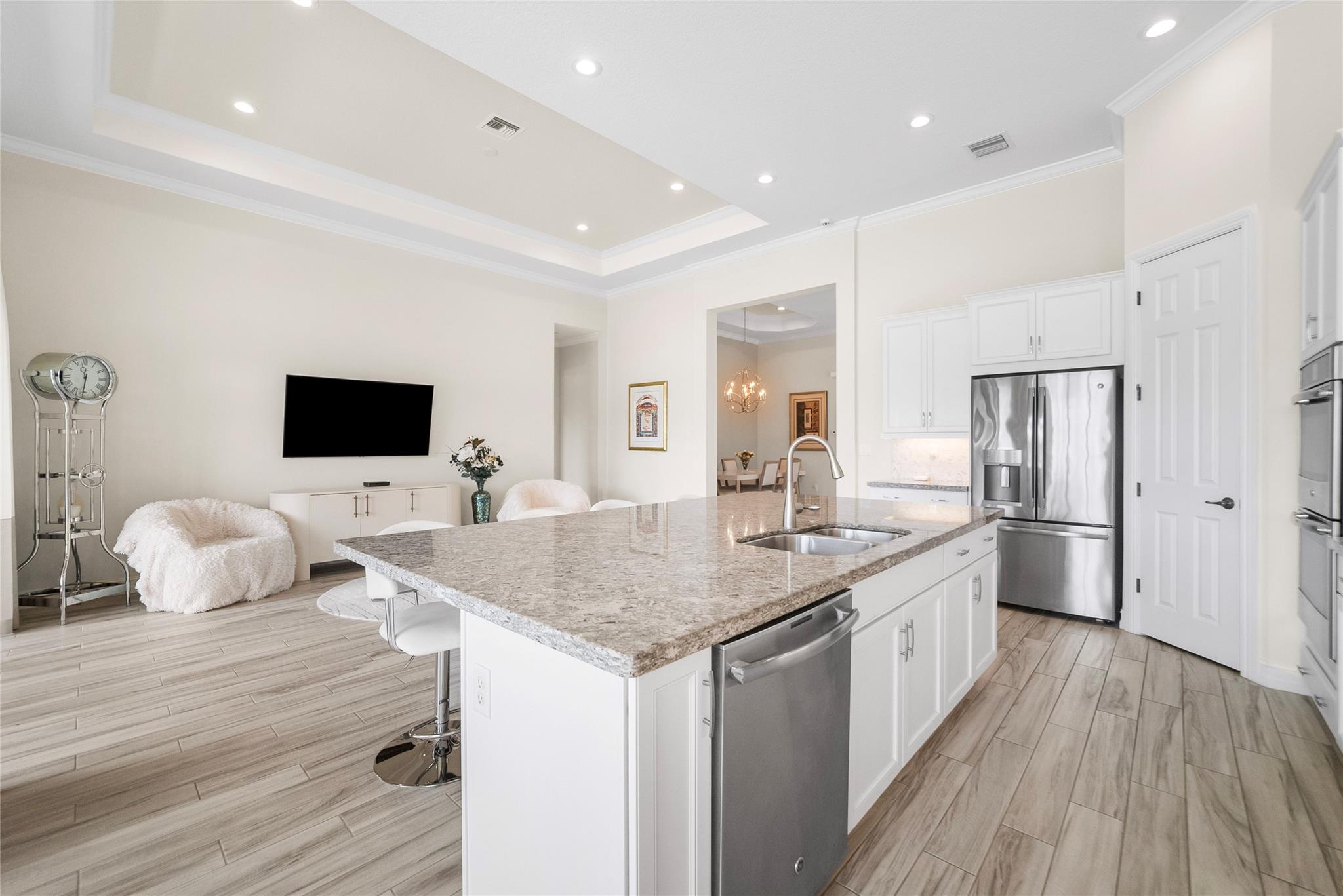 Four Seasons - Residential