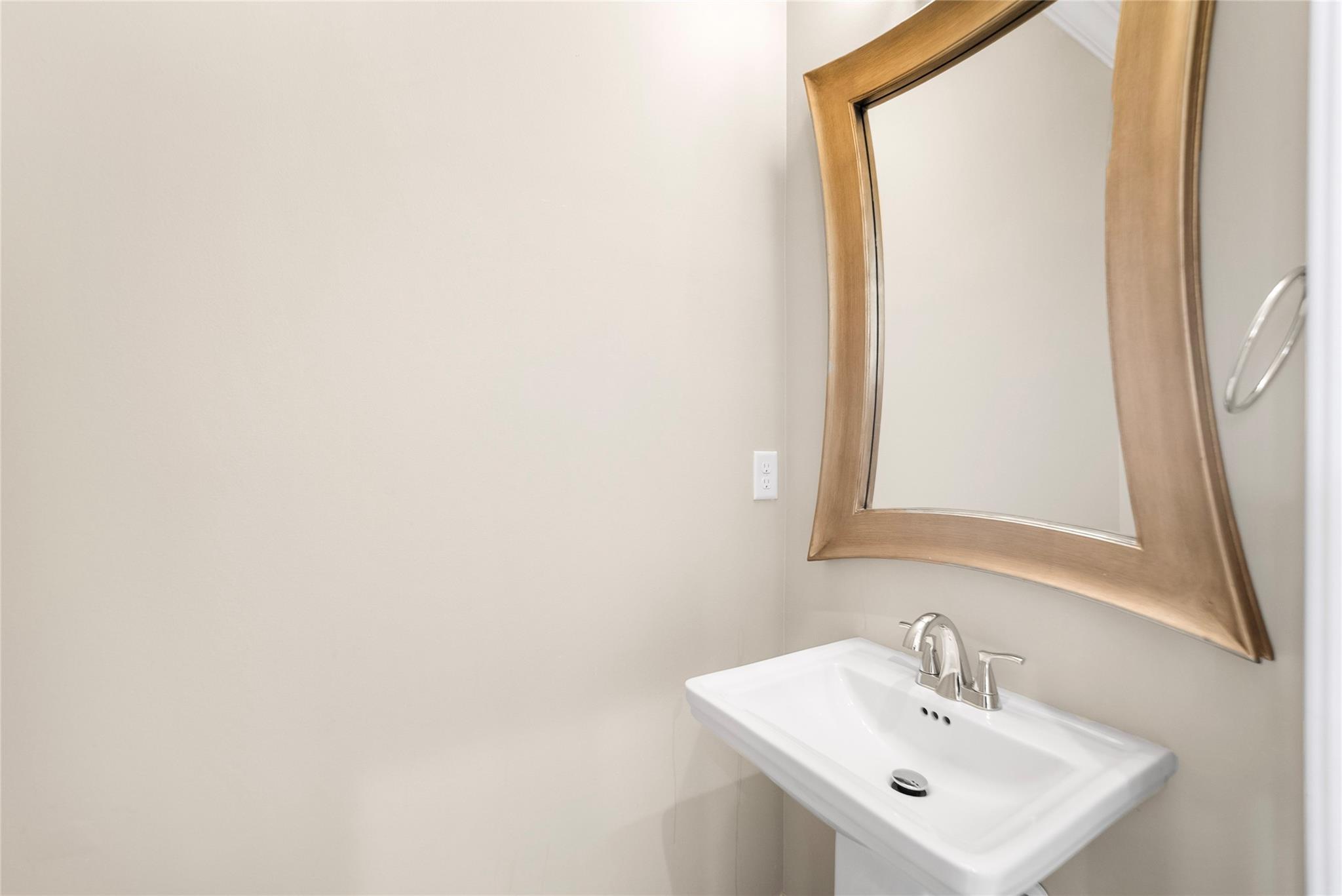 Four Seasons - Residential