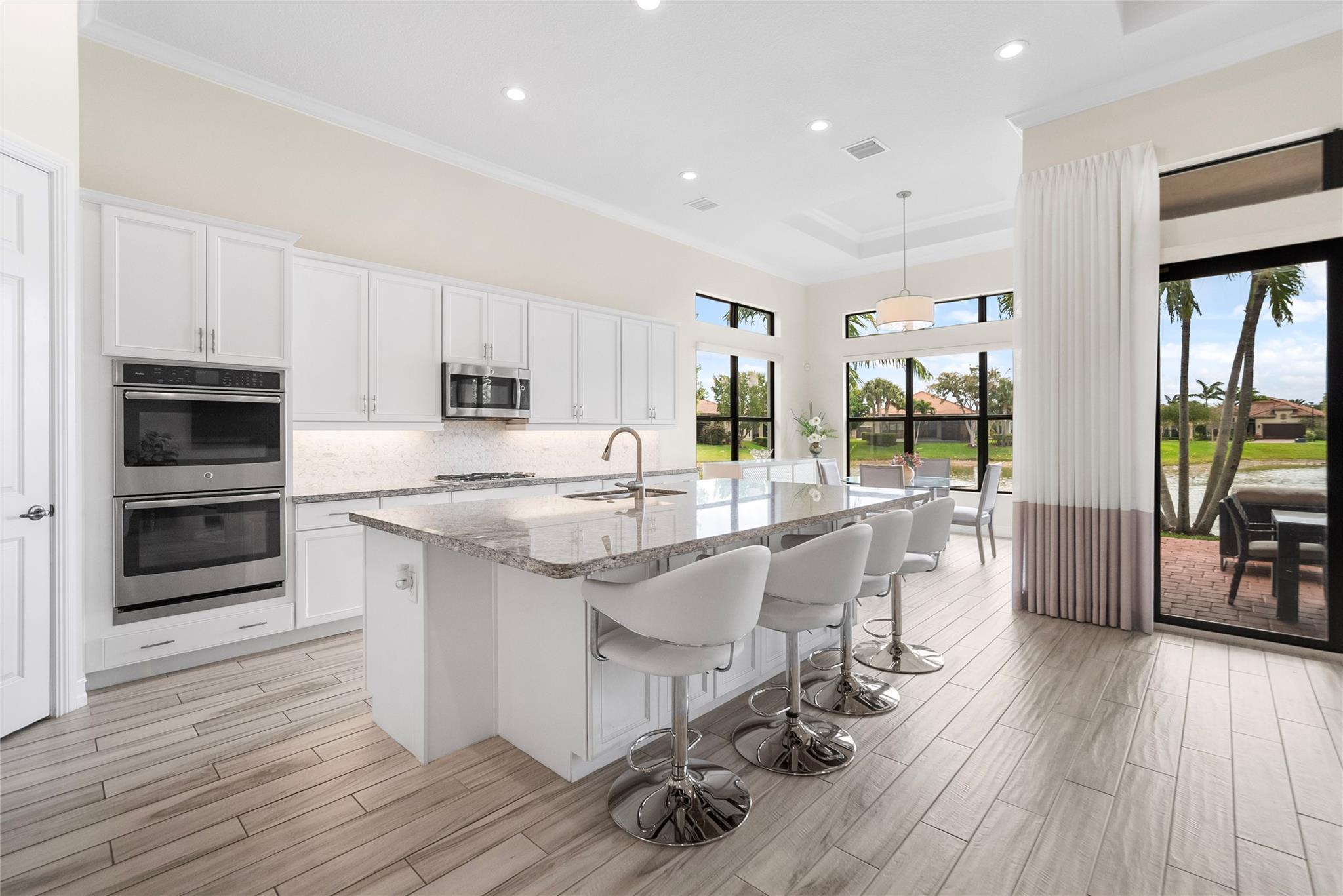 Four Seasons - Residential