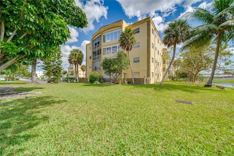 A home in Lauderdale Lakes