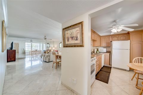 A home in Lauderdale Lakes