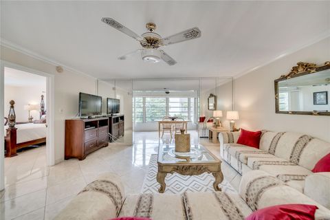 A home in Lauderdale Lakes