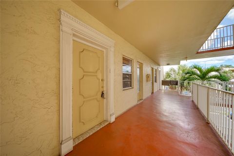 A home in Lauderdale Lakes