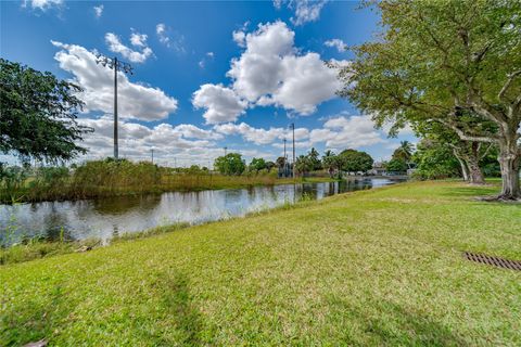 A home in Lauderdale Lakes