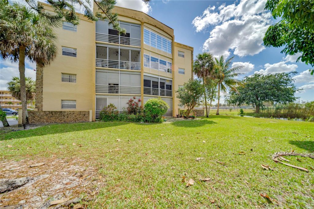 Photo of 3940 NW 42nd Avenue #321, Lauderdale Lakes, FL 33319 (MLS # F10472090)