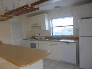 ISLAND HOUSE - Residential Lease