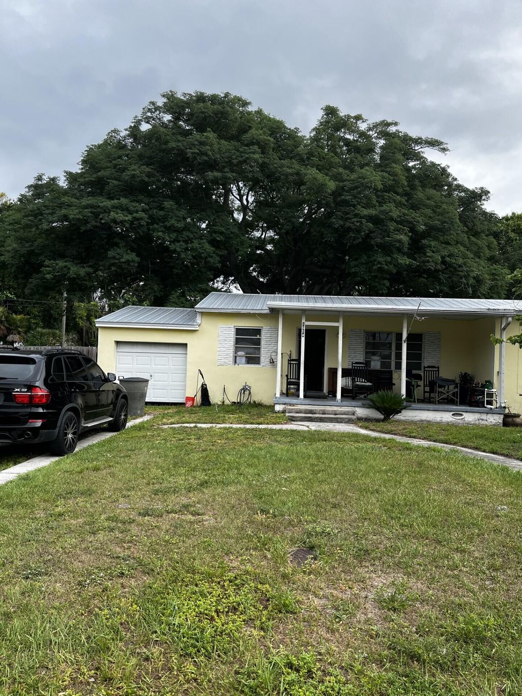 Photo of 1054 Trinidad Avenue, Fort Pierce, FL 34982 (MLS # B26023938)