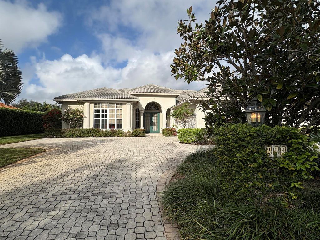 Photo of 208 SE Turtle Creek Drive, Jupiter, FL 33469 (MLS # R11057395)