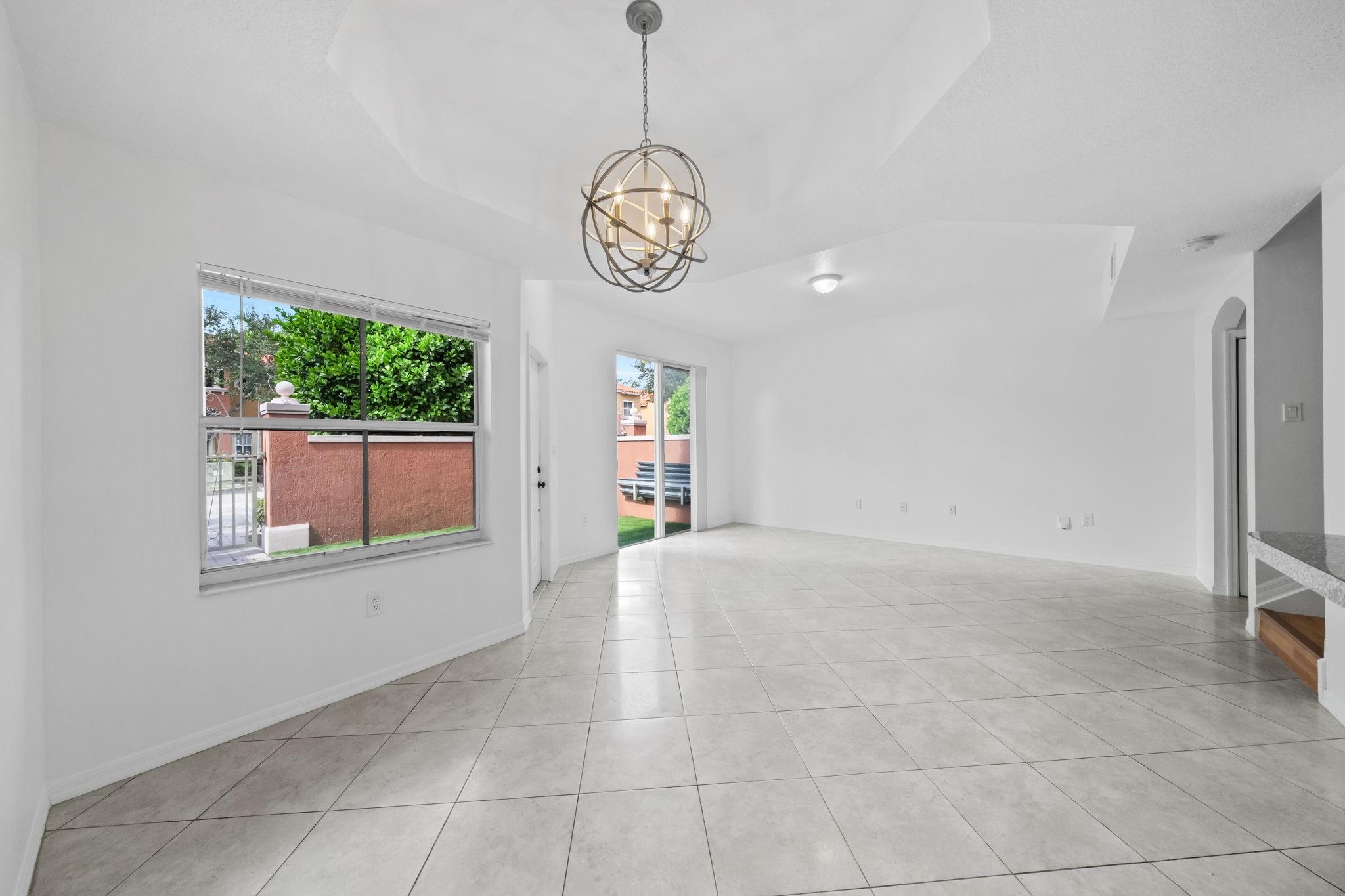 HAMPTON ISLES CONDO - Residential Lease