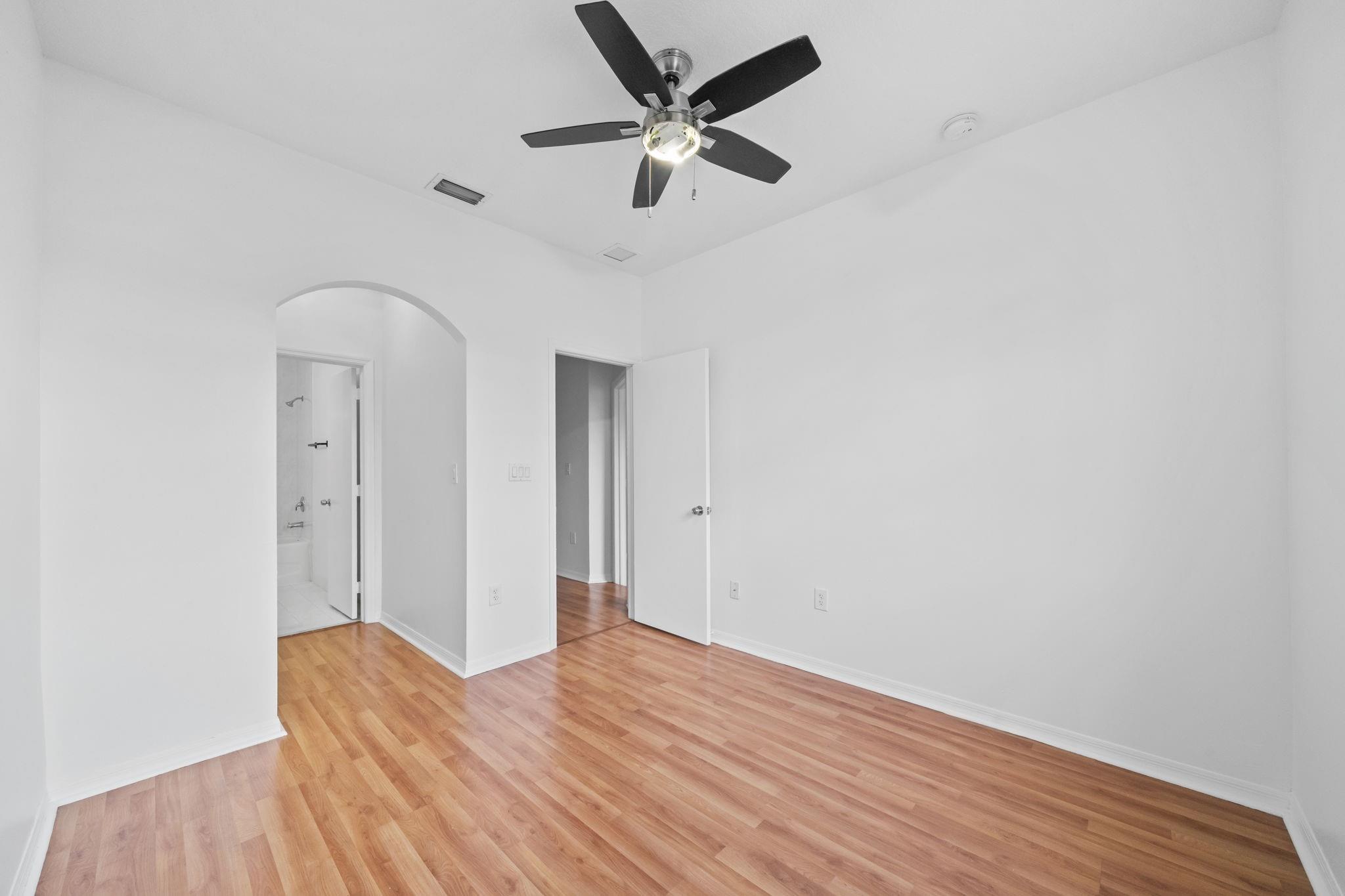 HAMPTON ISLES CONDO - Residential Lease