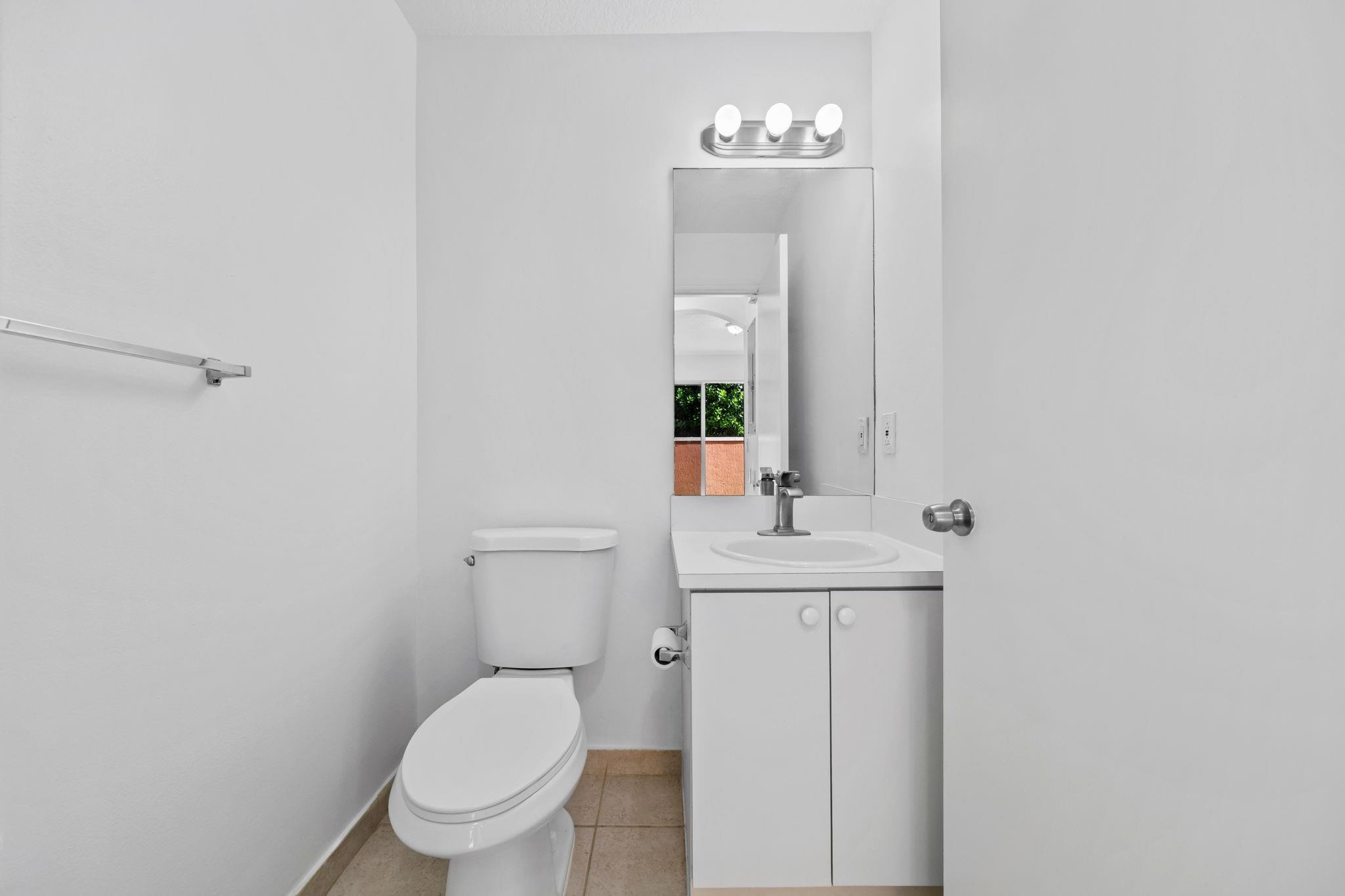 HAMPTON ISLES CONDO - Residential Lease