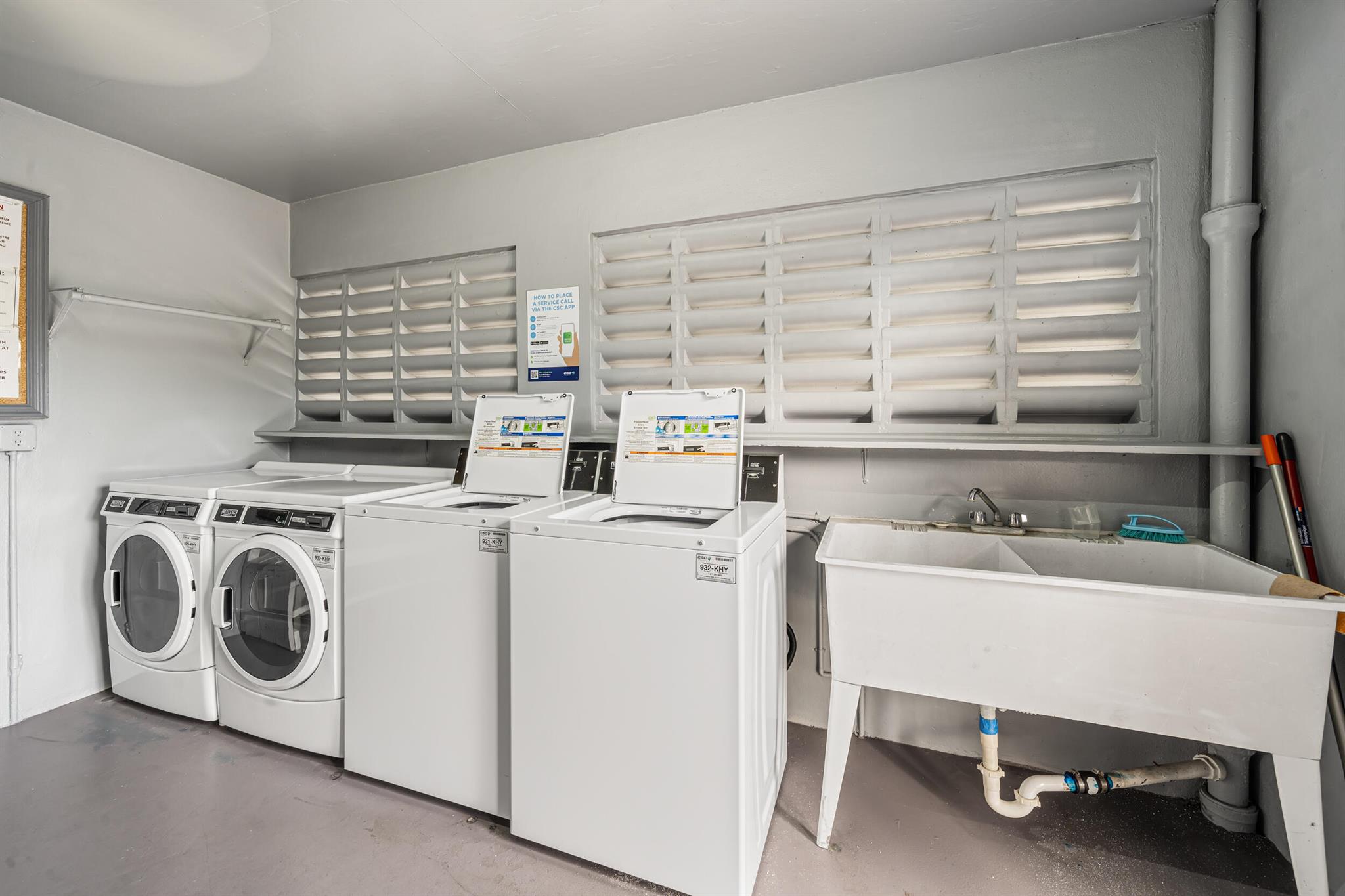 CRESTHAVEN VILLAS 9 CONDO - Residential