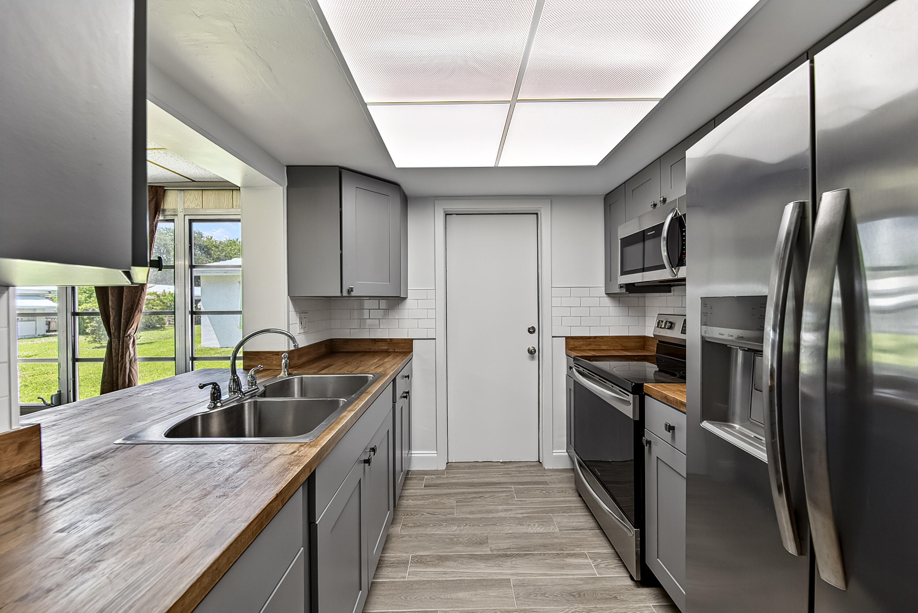 LEISUREVILLE FIRST SEC - Residential