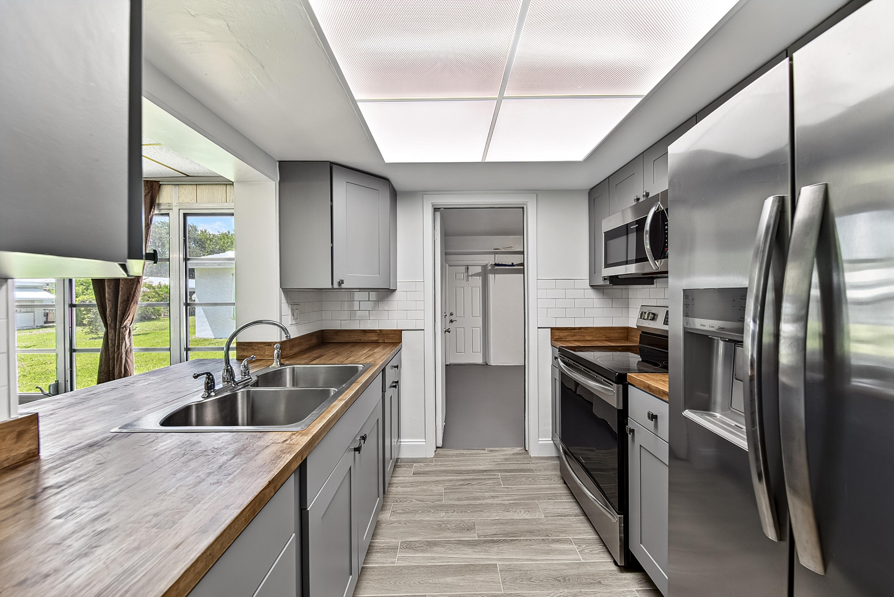 LEISUREVILLE FIRST SEC - Residential