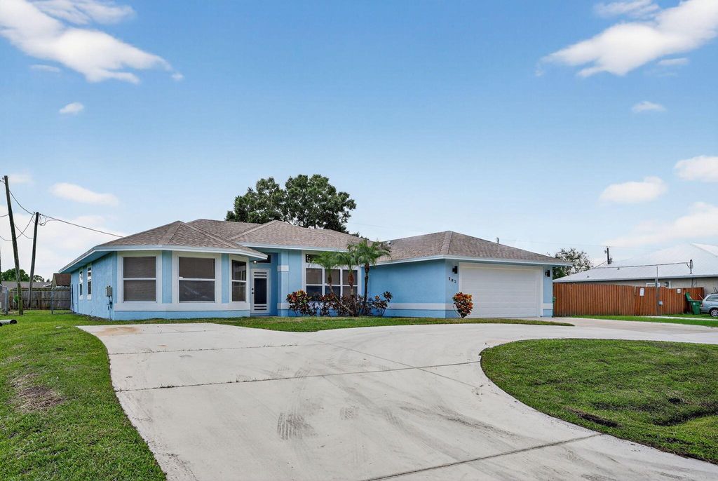 Photo of 782 SE Breakwater Avenue, Port Saint Lucie, FL 34983 (MLS # R11127123)