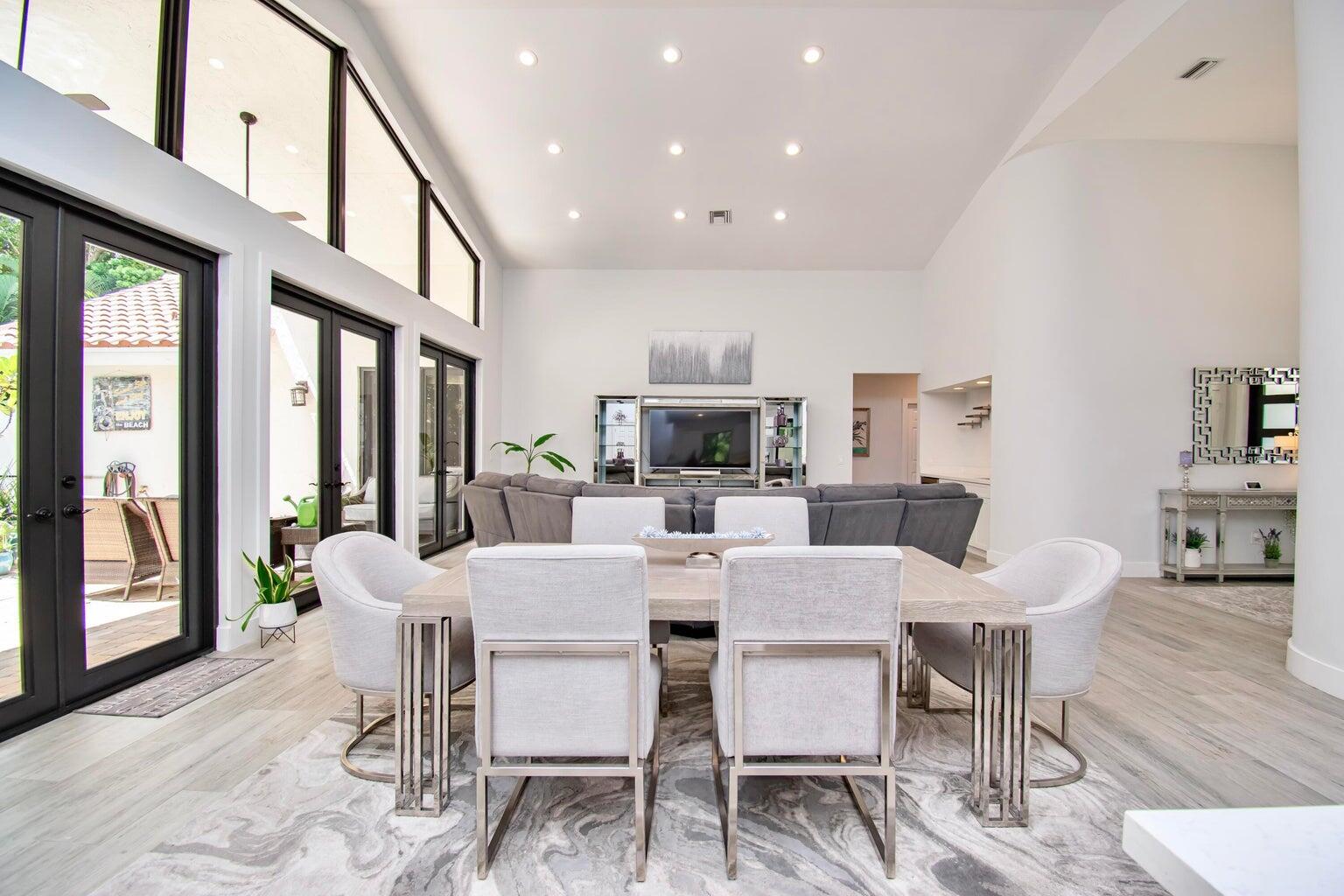 COLONY POINT - Residential