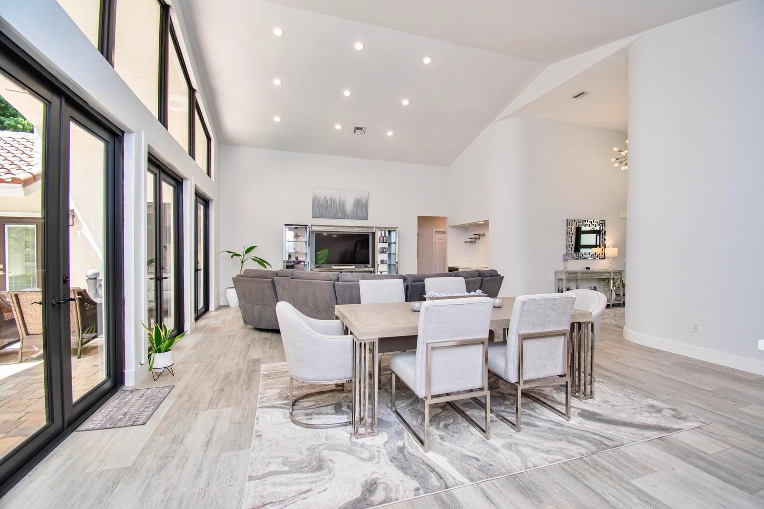 COLONY POINT - Residential