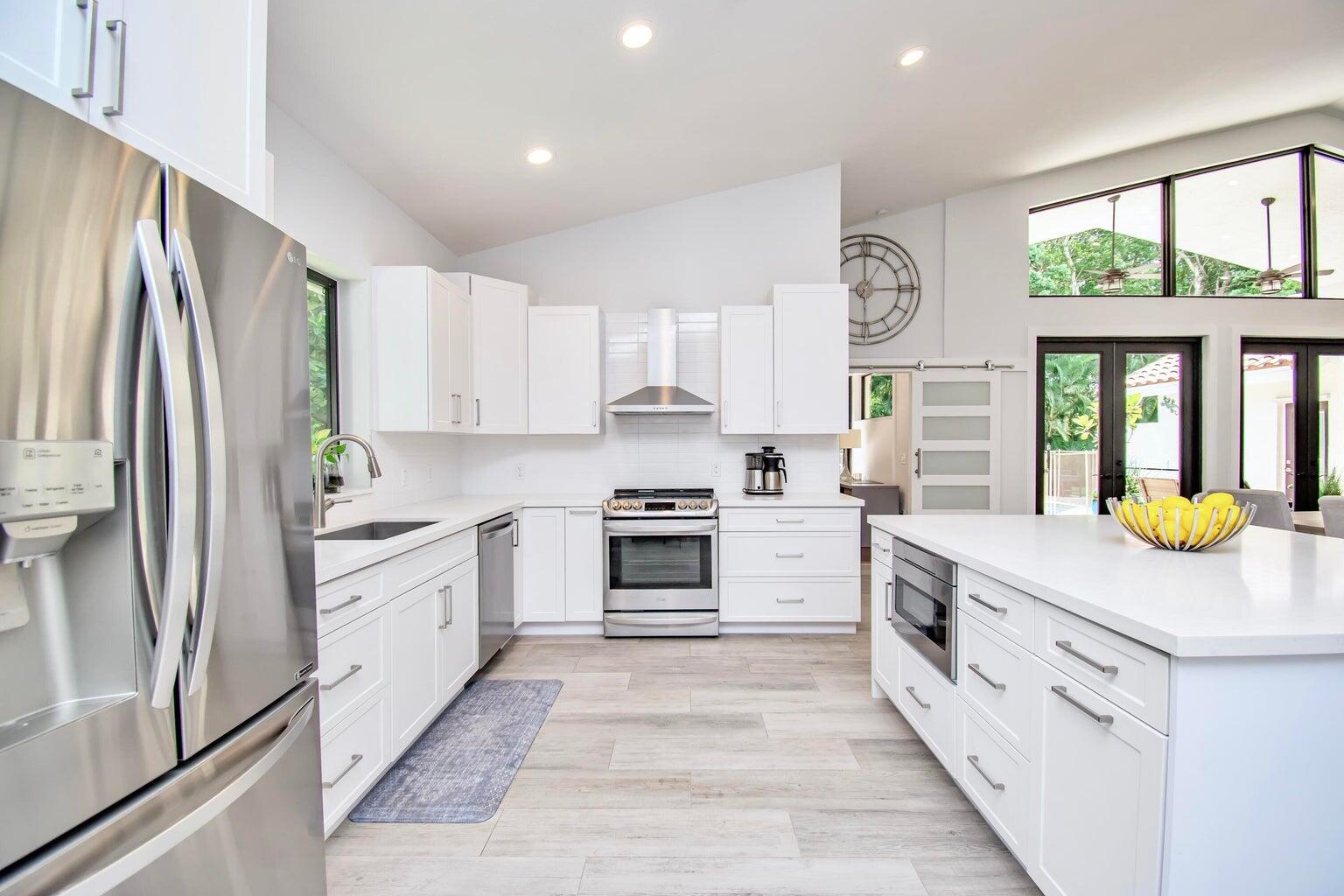 COLONY POINT - Residential