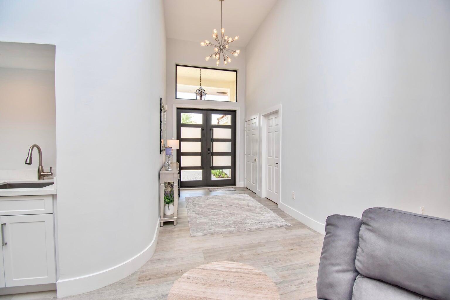 COLONY POINT - Residential