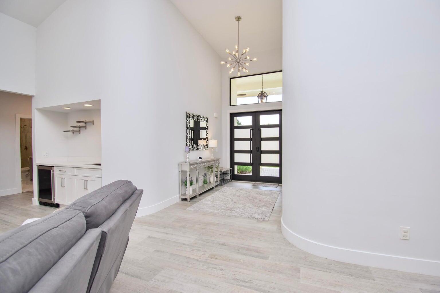 COLONY POINT - Residential