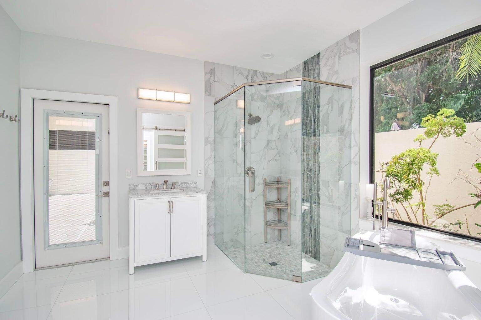 COLONY POINT - Residential