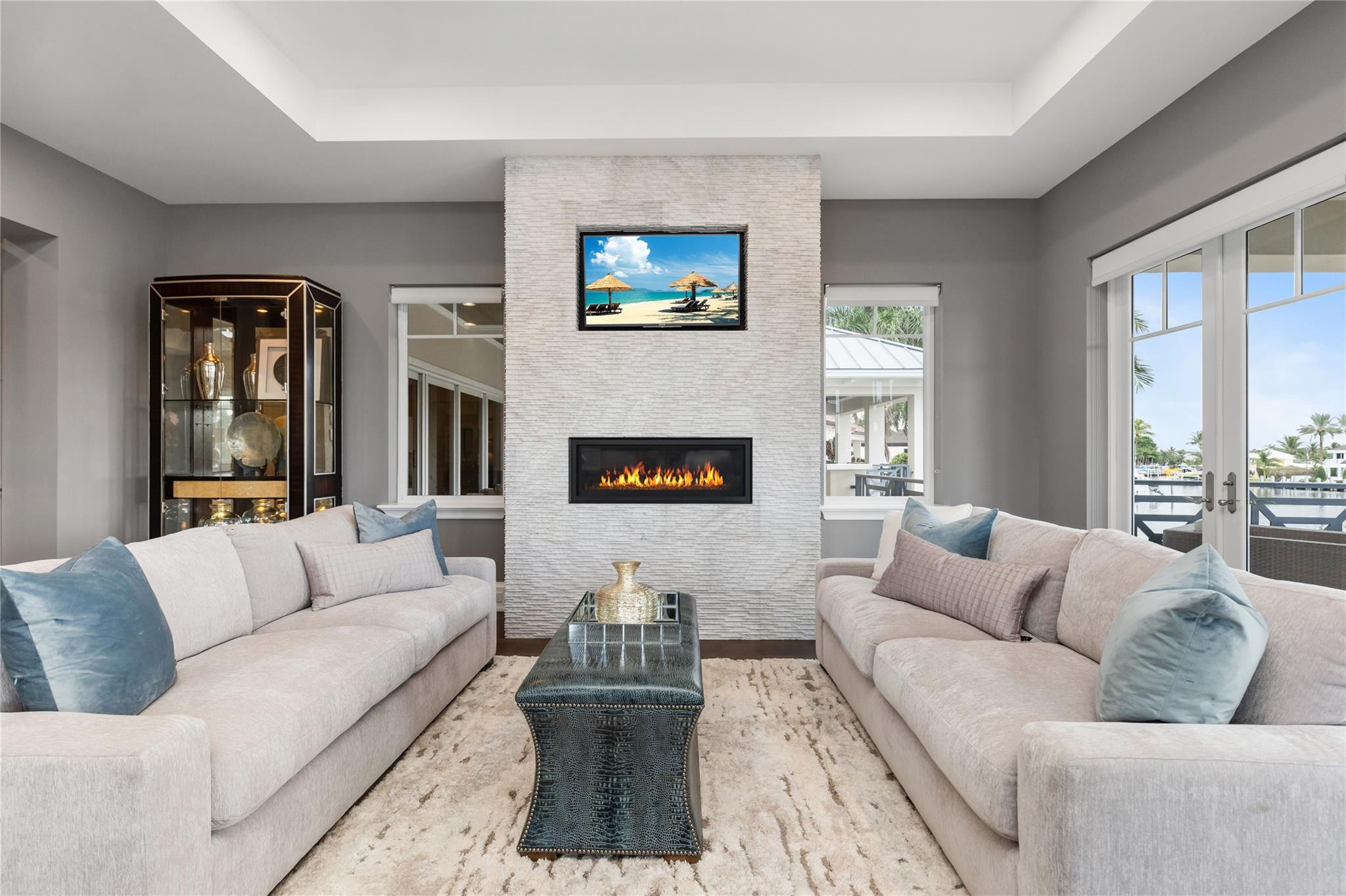 LIGHTHOUSE POINT - Residential