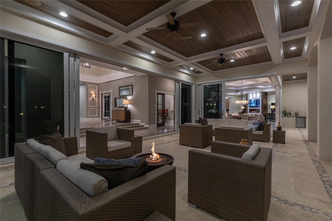 LIGHTHOUSE POINT - Residential