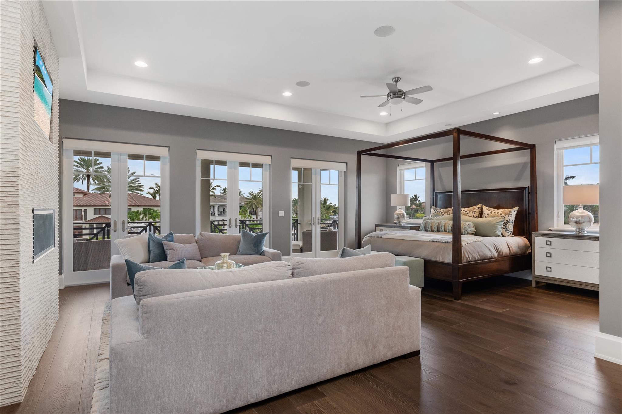 LIGHTHOUSE POINT - Residential