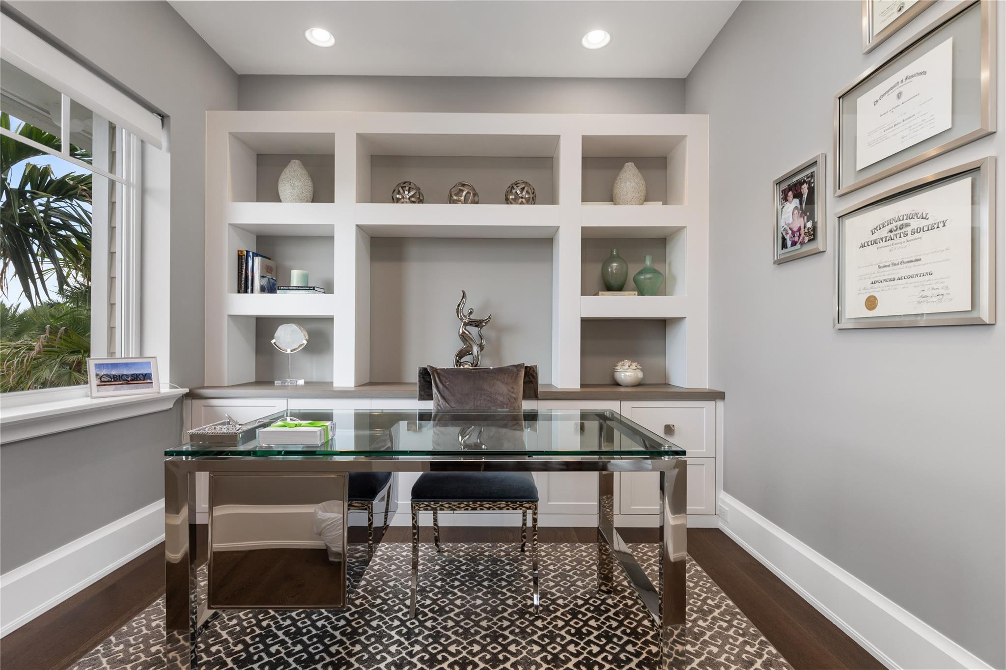 LIGHTHOUSE POINT - Residential