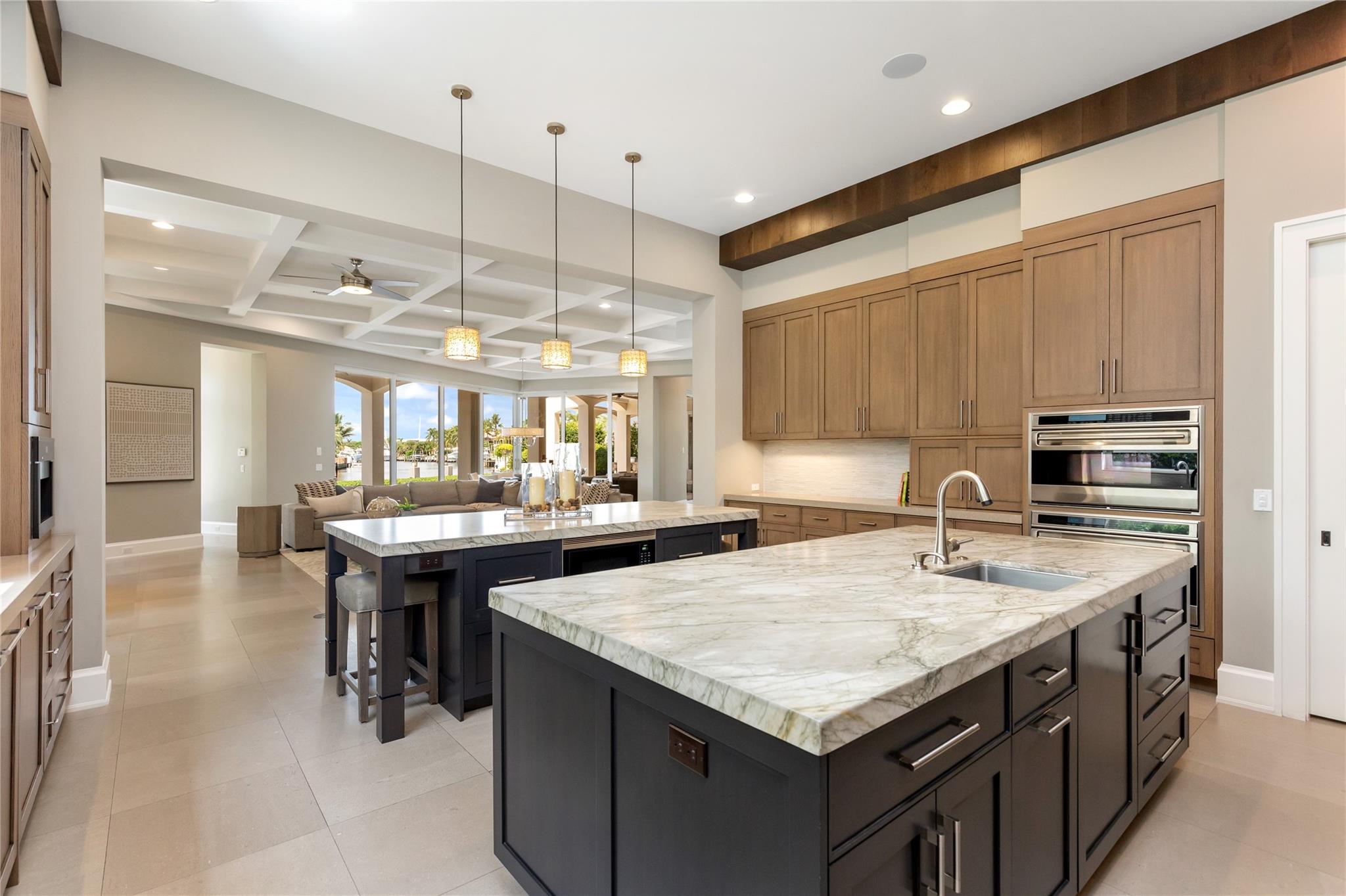 LIGHTHOUSE POINT - Residential