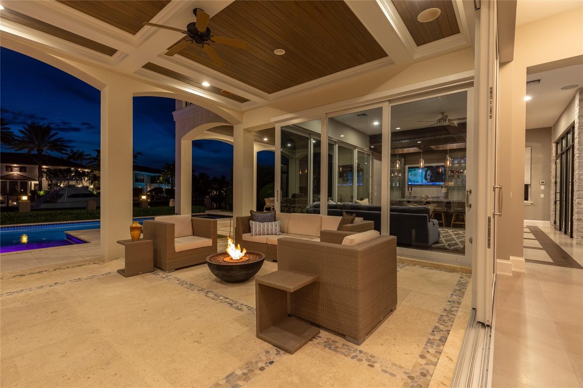 LIGHTHOUSE POINT - Residential